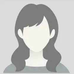 Danielle S, a shockwave patient who overcame plantar fasciitis heel pain